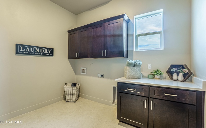 3942 HEARTLAND, Las Cruces, NM 88012, 4 Habitaciones Habitaciones , ,2 BañosBaños,Residential,En Venta,3942 HEARTLAND,0,929931