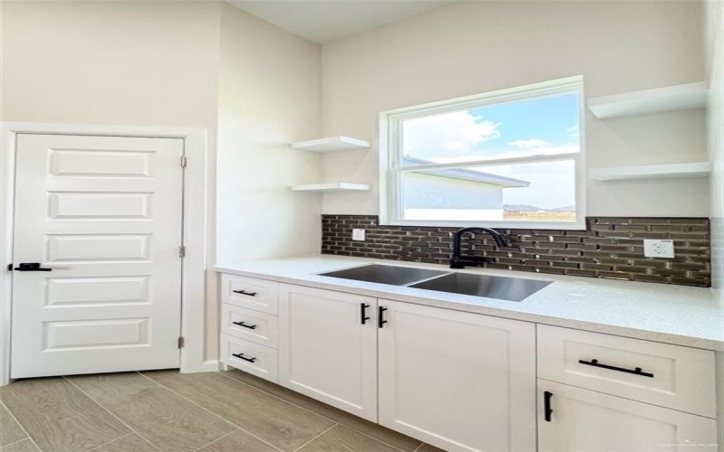 8042 50th Street, McAllen, TX 78504, 3 Habitaciones Habitaciones , ,2 BañosBaños,Residential,En Venta,8042 50th Street,0,480358