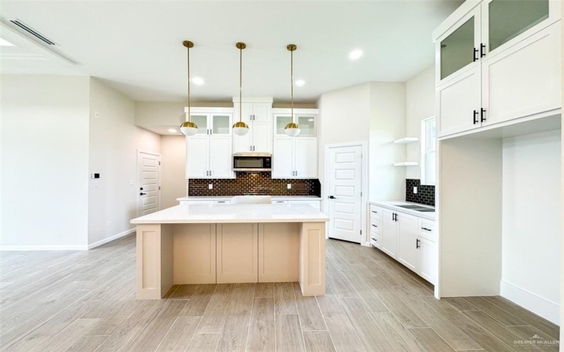 8042 50th Street, McAllen, TX 78504, 3 Habitaciones Habitaciones , ,2 BañosBaños,Residential,En Venta,8042 50th Street,0,480358