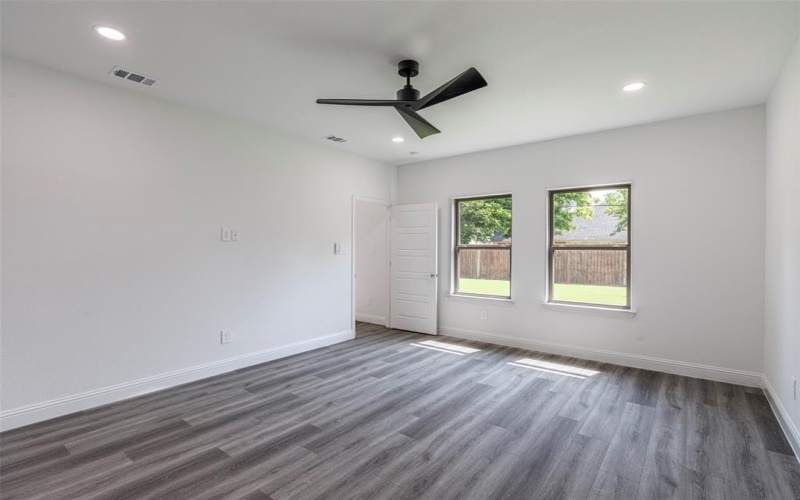 140 Cottonwood Street, Fort Worth, TX 76111, 3 Bedrooms Bedrooms, ,2 BathroomsBathrooms,Residential,For Sale,140 Cottonwood Street,0,20858649