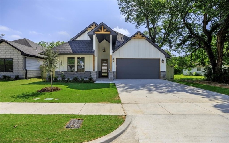 140 Cottonwood Street, Fort Worth, TX 76111, 3 Bedrooms Bedrooms, ,2 BathroomsBathrooms,Residential,For Sale,140 Cottonwood Street,0,20858649