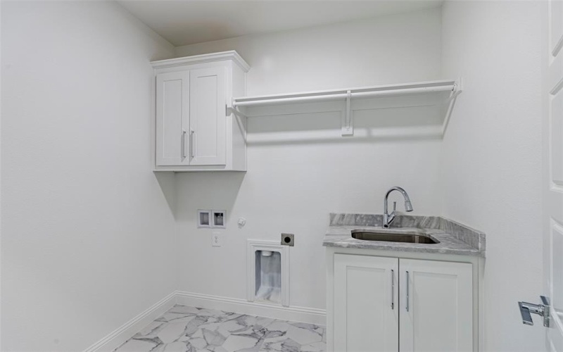 140 Cottonwood Street, Fort Worth, TX 76111, 3 Bedrooms Bedrooms, ,2 BathroomsBathrooms,Residential,For Sale,140 Cottonwood Street,0,20858649