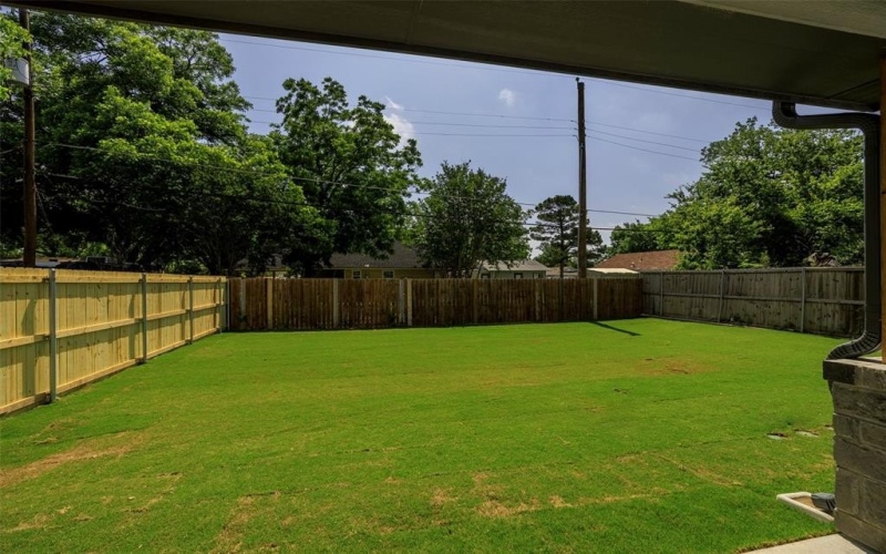 140 Cottonwood Street, Fort Worth, TX 76111, 3 Bedrooms Bedrooms, ,2 BathroomsBathrooms,Residential,For Sale,140 Cottonwood Street,0,20858649
