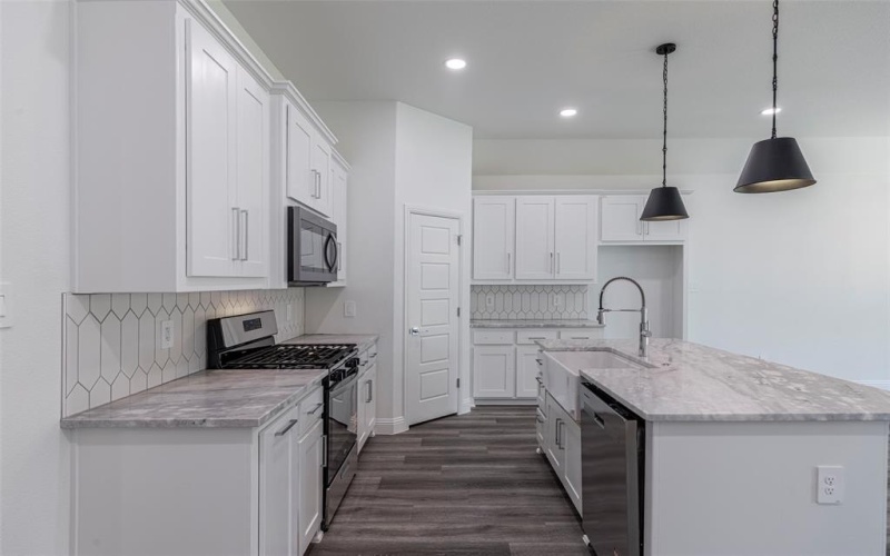 140 Cottonwood Street, Fort Worth, TX 76111, 3 Bedrooms Bedrooms, ,2 BathroomsBathrooms,Residential,For Sale,140 Cottonwood Street,0,20858649