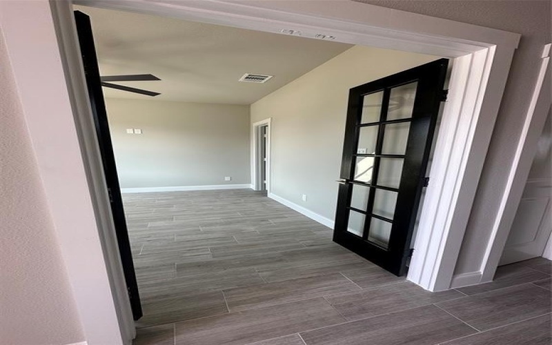 1410 Diceman Avenue, Dallas, TX 75203, 4 Habitaciones Habitaciones , ,3 BañosBaños,Residential,En Venta,1410 Diceman Avenue,0,21029863