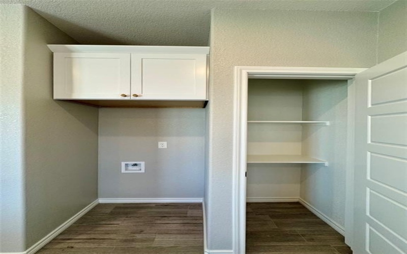 2300 Angelina Street, Granbury, TX 76048, 3 Habitaciones Habitaciones , ,2 BañosBaños,Residential,En Venta,2300 Angelina Street,0,21039636