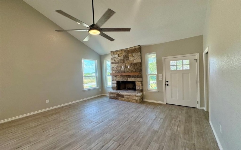 2300 Angelina Street, Granbury, TX 76048, 3 Habitaciones Habitaciones , ,2 BañosBaños,Residential,En Venta,2300 Angelina Street,0,21039636