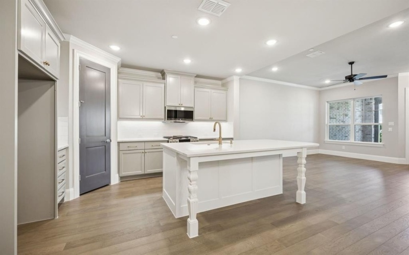 305 Sunset Lane #102, Fort Worth, TX 76114, 3 Bedrooms Bedrooms, ,2 BathroomsBathrooms,Residential,For Sale,305 Sunset Lane,0,21047526