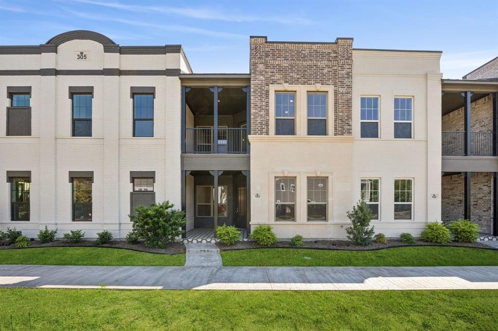 305 Sunset Lane #103, Fort Worth, TX 76114, 3 Bedrooms Bedrooms, ,2 BathroomsBathrooms,Residential,For Sale,305 Sunset Lane,0,21047536
