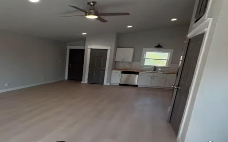 2712 1st Street, Brownwood, TX 76801, 2 Bedrooms Bedrooms, ,1 BathroomBathrooms,Residential,For Sale,2712 1st Street,0,21048358