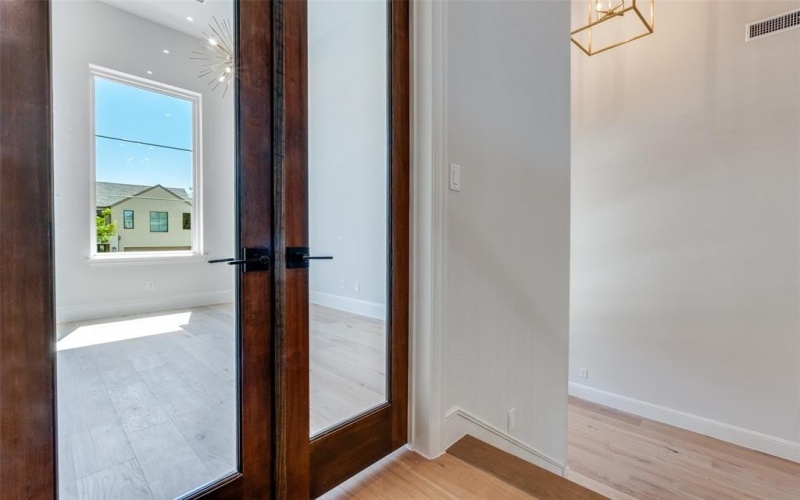 3845 Van Ness Lane, Dallas, TX 75220, 6 Bedrooms Bedrooms, ,6 BathroomsBathrooms,Residential,For Sale,3845 Van Ness Lane,0,21050957