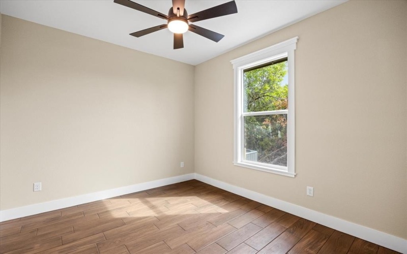 1411 Ridgeview Circle, Granbury, TX 76048, 3 Bedrooms Bedrooms, ,2 BathroomsBathrooms,Residential,For Sale,1411 Ridgeview Circle,0,21052693