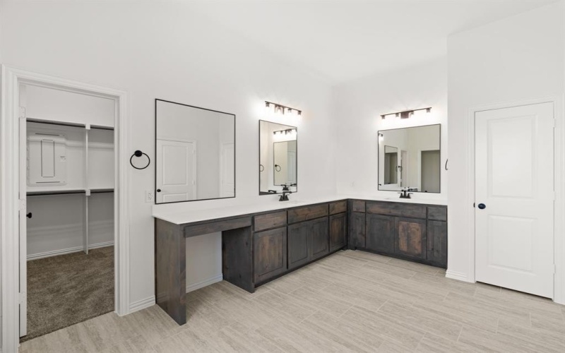 441 Paradise Ridge Drive, Waxahachie, TX 75167, 5 Habitaciones Habitaciones , ,3 BañosBaños,Residential,En Venta,441 Paradise Ridge Drive,0,21053299