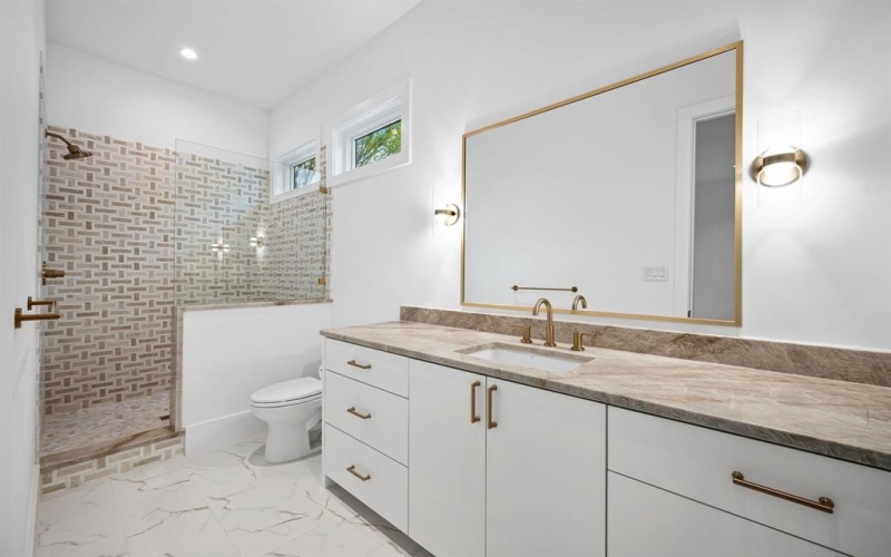 4807 W Hanover Avenue, Dallas, TX 75209, 4 Bedrooms Bedrooms, ,5 BathroomsBathrooms,Residential,For Sale,4807 W Hanover Avenue,0,21053593