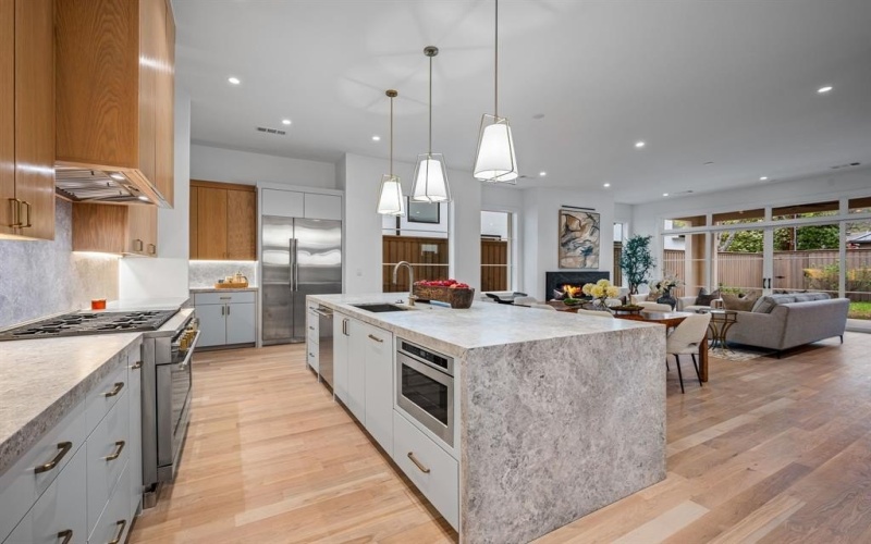 4807 W Hanover Avenue, Dallas, TX 75209, 4 Bedrooms Bedrooms, ,5 BathroomsBathrooms,Residential,For Sale,4807 W Hanover Avenue,0,21053593