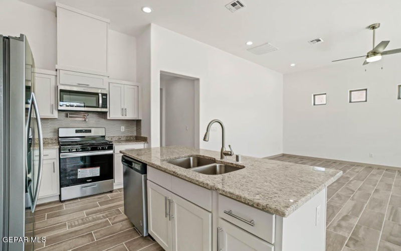 51089 Sand Verbena Avenue, El Paso, TX 79934, 4 Habitaciones Habitaciones , ,1 BañoBaños,Residential,En Venta,51089 Sand Verbena Avenue,917668