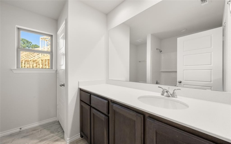 900 Granite, Azle, TX 76020, 4 Bedrooms Bedrooms, ,3 BathroomsBathrooms,Residential,For Sale,900 Granite,0,21053738