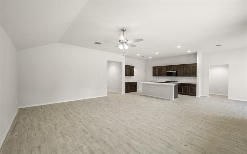 900 Granite, Azle, TX 76020, 4 Bedrooms Bedrooms, ,3 BathroomsBathrooms,Residential,For Sale,900 Granite,0,21053738