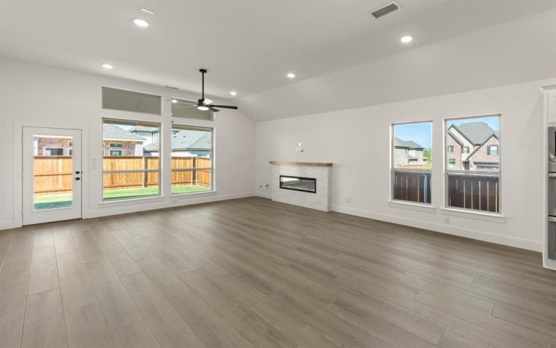 1031 Gracious Drive, Lucas, TX 75098, 4 Habitaciones Habitaciones , ,3 BañosBaños,Residential,En Venta,1031 Gracious Drive,0,21053799