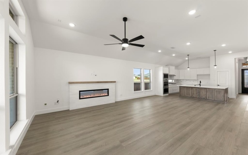 1031 Gracious Drive, Lucas, TX 75098, 4 Habitaciones Habitaciones , ,3 BañosBaños,Residential,En Venta,1031 Gracious Drive,0,21053799