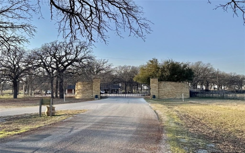 229 W Bluff Lane, Millsap, TX 76066, 3 Bedrooms Bedrooms, ,3 BathroomsBathrooms,Residential,For Sale,229 W Bluff Lane,0,21053891
