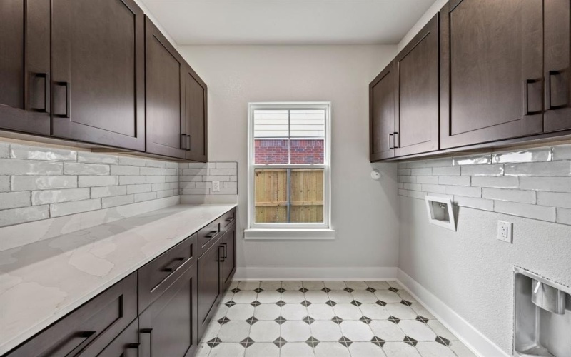 1831 Sudbury Drive, Cleburne, TX 76033, 3 Habitaciones Habitaciones , ,2 BañosBaños,Residential,En Venta,1831 Sudbury Drive,0,21053943