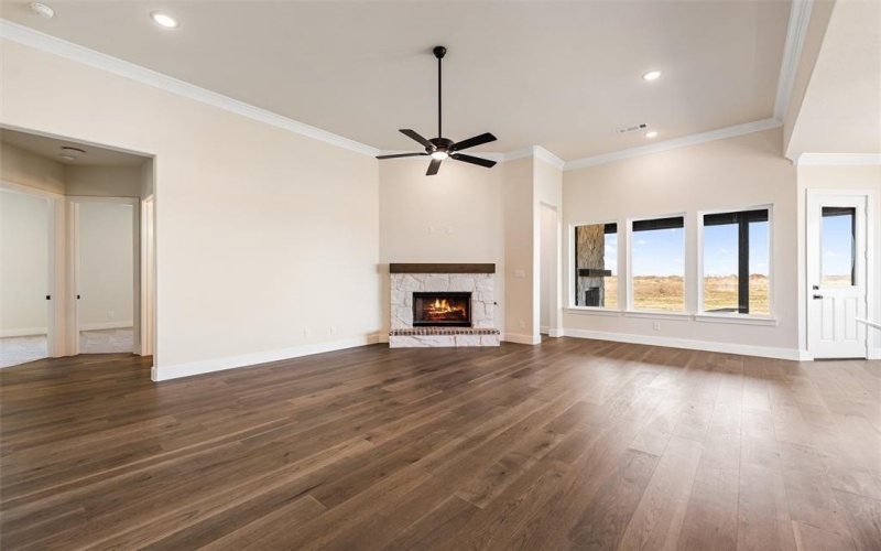 12420 Hornfels Drive, Krum, TX 76249, 4 Bedrooms Bedrooms, ,3 BathroomsBathrooms,Residential,For Sale,12420 Hornfels Drive,0,21054253