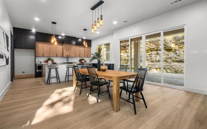 912 Brookwood, Dallas, TX 75224, 4 Habitaciones Habitaciones , ,3 BañosBaños,Residential,En Venta,912 Brookwood,0,21054429