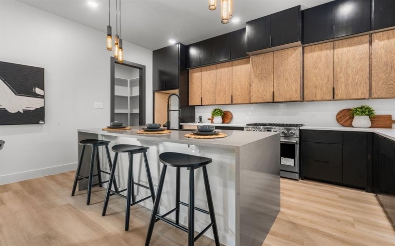 912 Brookwood, Dallas, TX 75224, 4 Habitaciones Habitaciones , ,3 BañosBaños,Residential,En Venta,912 Brookwood,0,21054429