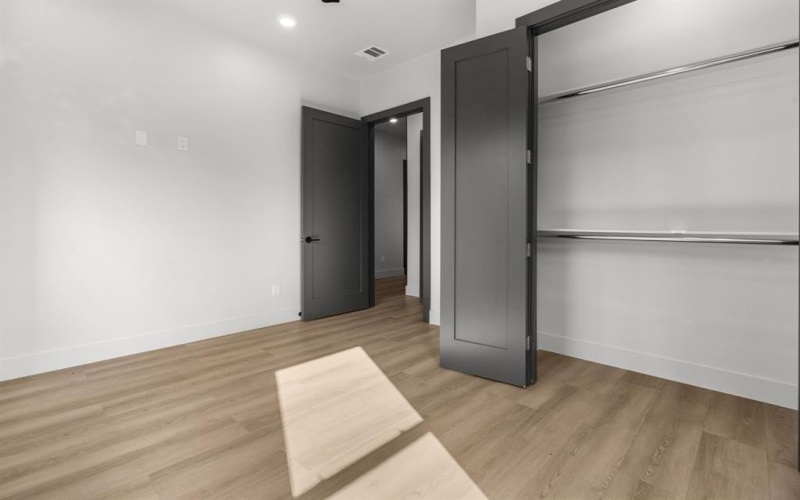 912 Brookwood, Dallas, TX 75224, 4 Habitaciones Habitaciones , ,3 BañosBaños,Residential,En Venta,912 Brookwood,0,21054429