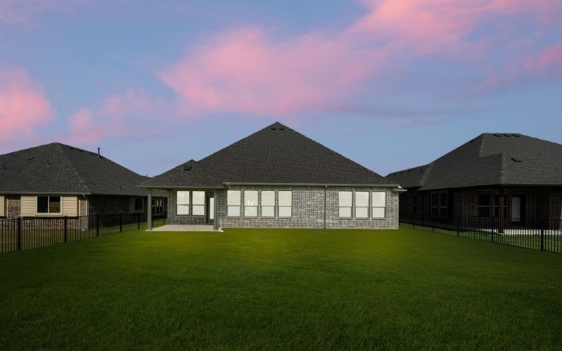 375 Paddle Boat, Granbury, TX 76049, 4 Habitaciones Habitaciones , ,2 BañosBaños,Residential,En Venta,375 Paddle Boat,0,21054645