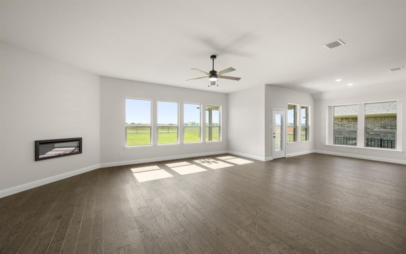 375 Paddle Boat, Granbury, TX 76049, 4 Habitaciones Habitaciones , ,2 BañosBaños,Residential,En Venta,375 Paddle Boat,0,21054645