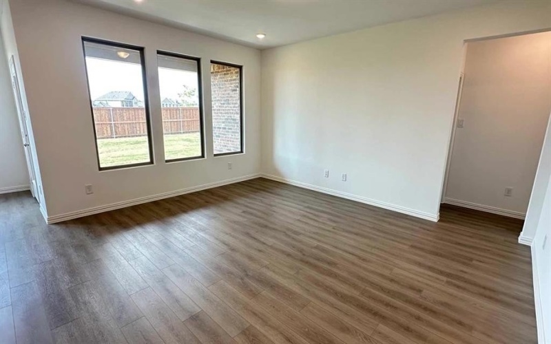 1309 Parkdale Street, Forney, TX 75126, 4 Bedrooms Bedrooms, ,3 BathroomsBathrooms,Residential,For Sale,1309 Parkdale Street,0,21054683