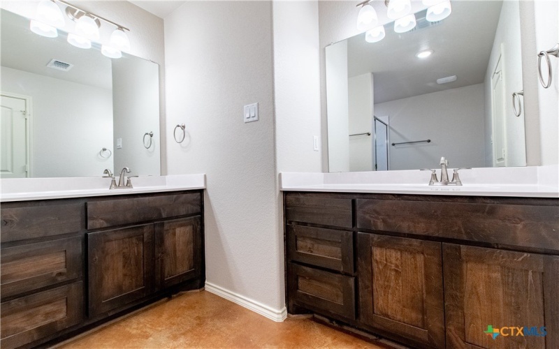 3204 Privet Drive, Killeen, TX 76549, 4 Bedrooms Bedrooms, ,2 BathroomsBathrooms,Residential,For Sale,3204 Privet Drive,0,592113