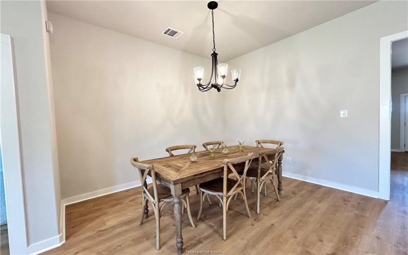 1935 Pinemont View Drive, Bryan, TX 77807, 3 Habitaciones Habitaciones , ,2 BañosBaños,Residential,En Venta,1935 Pinemont View Drive,0,25009711