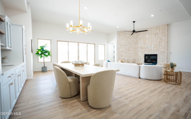 6400 N STRAHAN Road, El Paso, TX 79932, 4 Habitaciones Habitaciones , ,3 BañosBaños,Residential,En Venta,6400 N STRAHAN Road,0,929937