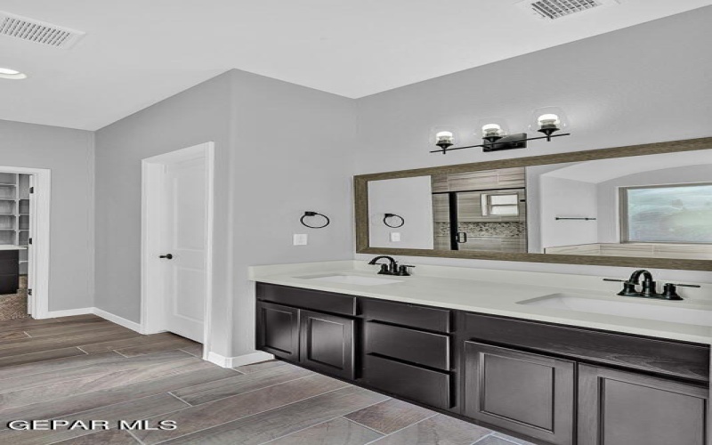 10701 Daryl Johnson Street, El Paso, TX 79924, 4 Habitaciones Habitaciones , ,3 BañosBaños,Residential,En Venta,10701 Daryl Johnson Street,0,929941