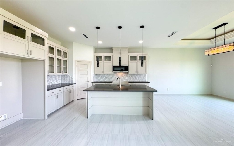 8046 50th Street, McAllen, TX 78504, 3 Bedrooms Bedrooms, ,2 BathroomsBathrooms,Residential,For Sale,8046 50th Street,0,480438