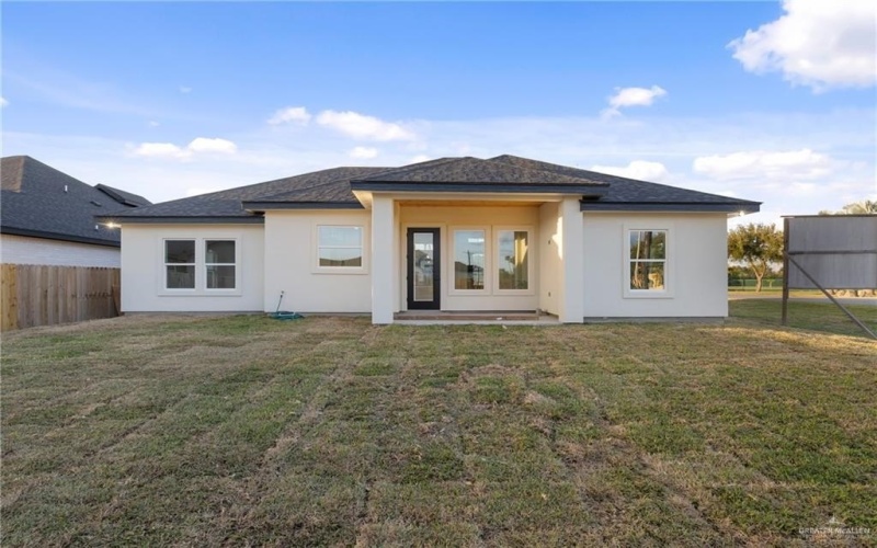 901 Milania Drive, La Feria, TX 78559, 3 Bedrooms Bedrooms, ,2 BathroomsBathrooms,Residential,For Sale,901 Milania Drive,0,480502