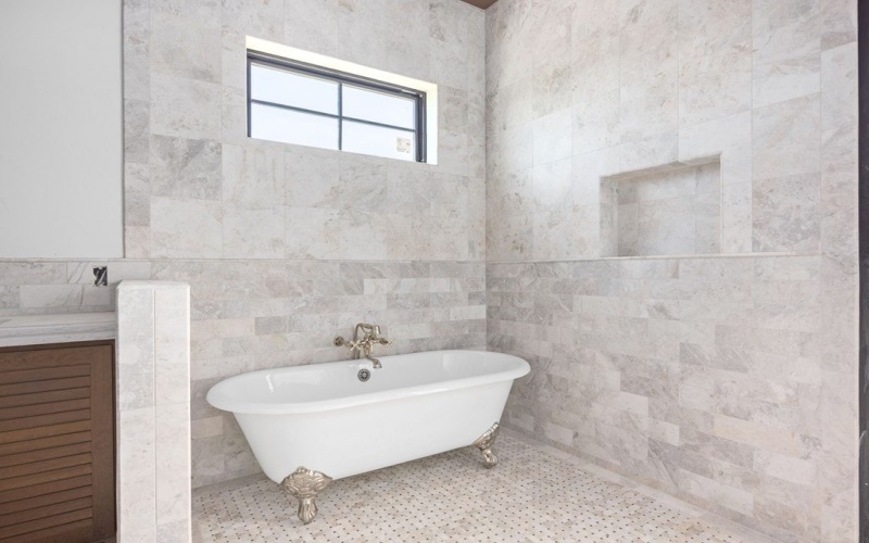 4412 Comanche Trace Dr, Kerrville, TX 78028, 3 Bedrooms Bedrooms, ,5 BathroomsBathrooms,Residential,For Sale,4412 Comanche Trace Dr,0,120248