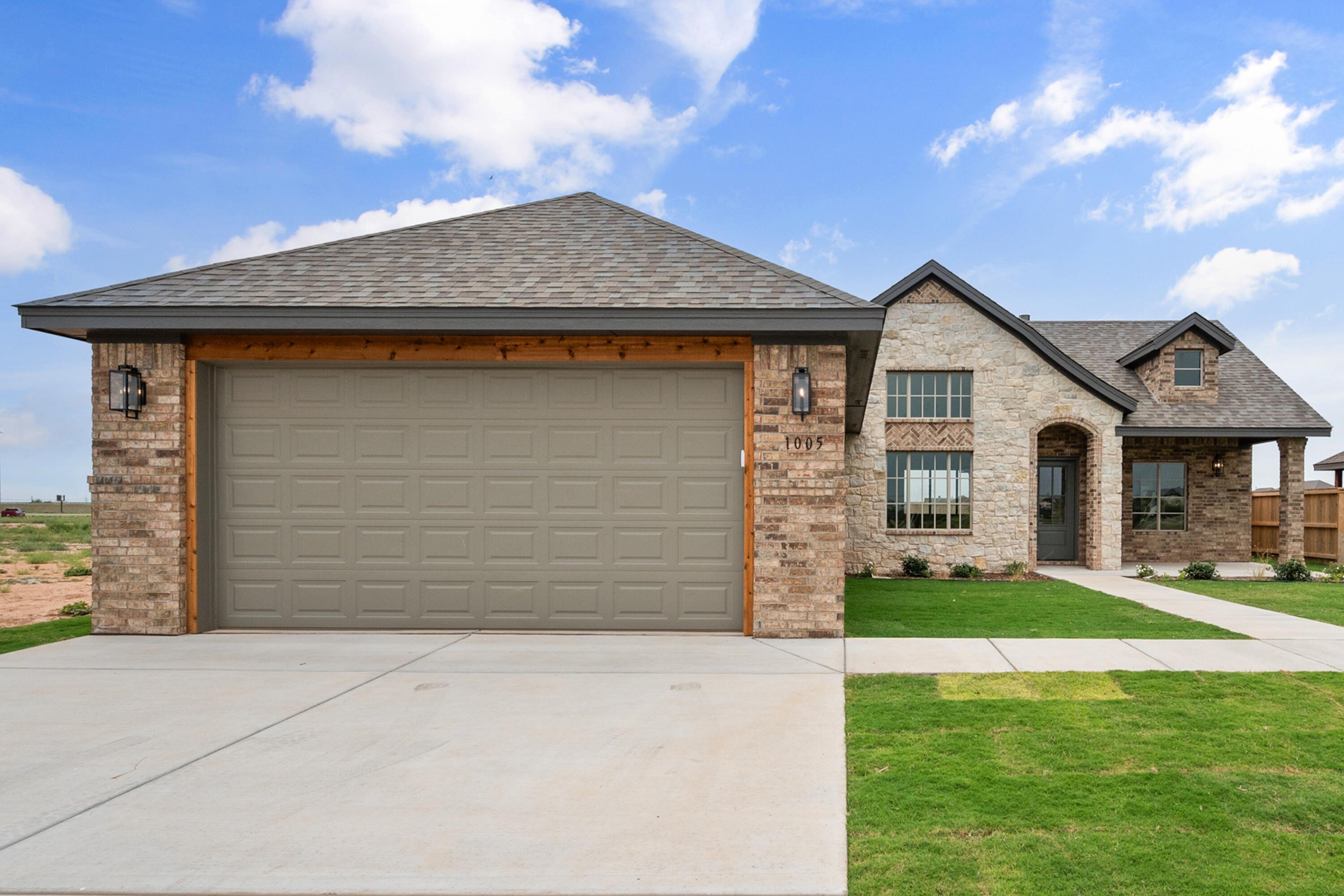 1005 N 5th Street, Wolfforth, TX 79382, 3 Habitaciones Habitaciones , ,2 BañosBaños,Residential,En Venta,1005 N 5th Street,0,202560158