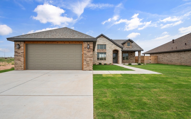 1005 N 5th Street, Wolfforth, TX 79382, 3 Habitaciones Habitaciones , ,2 BañosBaños,Residential,En Venta,1005 N 5th Street,0,202560158