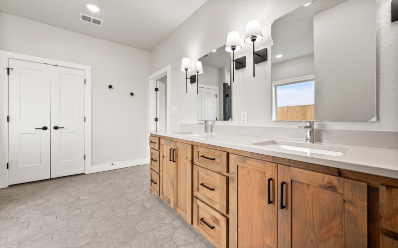 409 Cowboy Lane, Wolfforth, TX 79382, 4 Bedrooms Bedrooms, ,2 BathroomsBathrooms,Residential,For Sale,409 Cowboy Lane,0,202560159