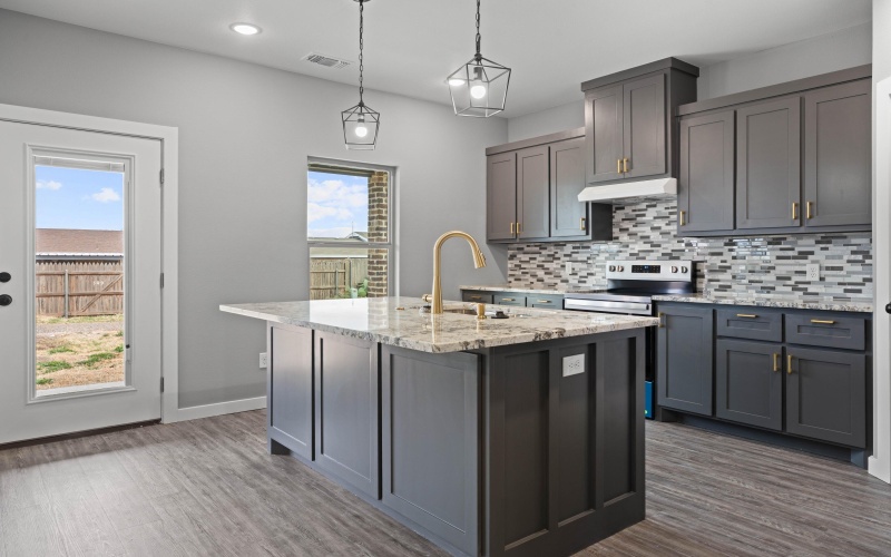 310 E 16th Street, Wolfforth, TX 79382, 4 Habitaciones Habitaciones , ,2 BañosBaños,Residential,En Venta,310 E 16th Street,0,202560199