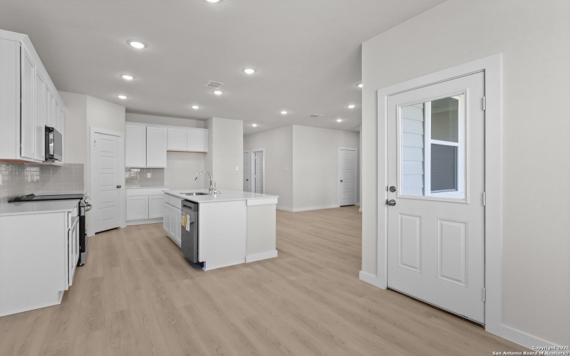 8103 CHAMPION CREEK, San Antonio, TX 78252, 3 Habitaciones Habitaciones , ,2 BañosBaños,Residential,En Venta,8103 CHAMPION CREEK,0,1899199