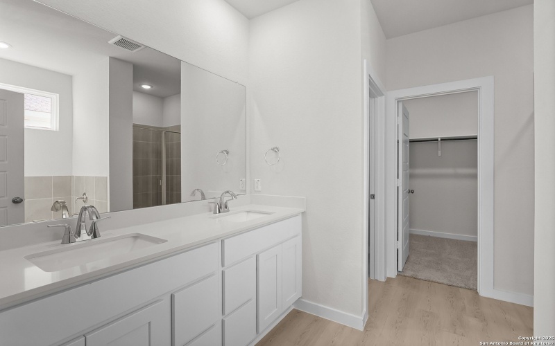 8103 CHAMPION CREEK, San Antonio, TX 78252, 3 Habitaciones Habitaciones , ,2 BañosBaños,Residential,En Venta,8103 CHAMPION CREEK,0,1899199