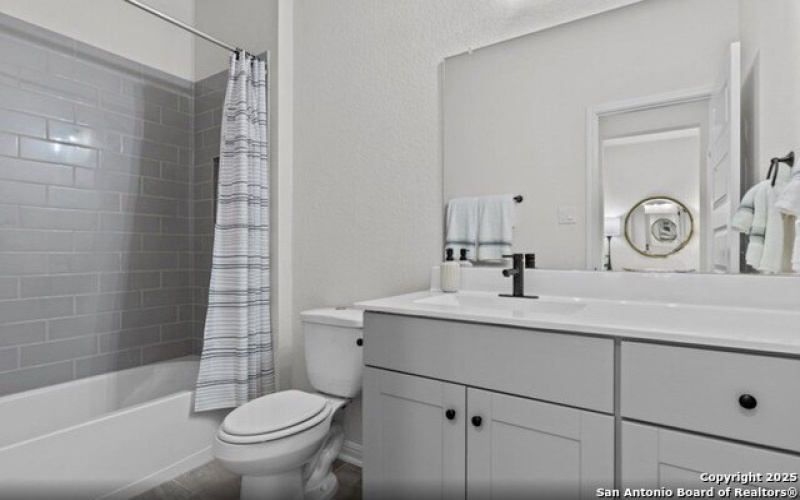1917 La Grande Jatte, San Antonio, TX 78253, 5 Bedrooms Bedrooms, ,3 BathroomsBathrooms,Residential,For Sale,1917 La Grande Jatte,0,1899214