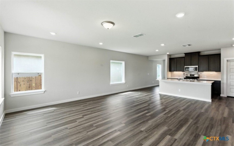 983 Manger Lane, New Braunfels, TX 78130, 4 Bedrooms Bedrooms, ,3 BathroomsBathrooms,Residential,For Sale,983 Manger Lane,0,592158