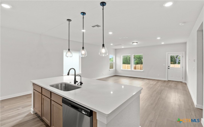 970 Manger Lane, New Braunfels, TX 78130, 4 Habitaciones Habitaciones , ,3 BañosBaños,Residential,En Venta,970 Manger Lane,0,592161