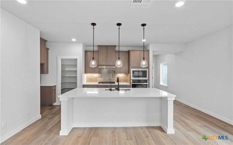 970 Manger Lane, New Braunfels, TX 78130, 4 Habitaciones Habitaciones , ,3 BañosBaños,Residential,En Venta,970 Manger Lane,0,592161